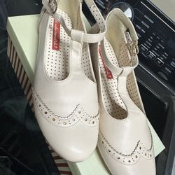 Vintage BAIT flats Size 8