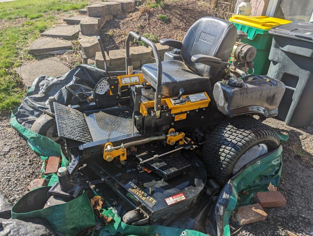 Cub Cadet M60 TANK Commercial Division Zero Turn for Sale in Butler, PA