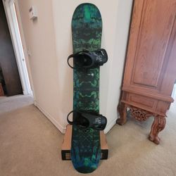 155cm Burton Descendant Snowboard With Burton Cartel Bindings