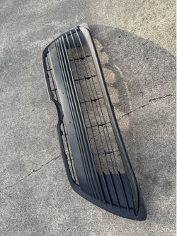 2023 2024 2025 Toyota Corolla Front Lower Bumper Grille