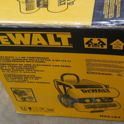 DeWALT D55154 1.1 HP 4 Gallon Electric Air Compressor new 