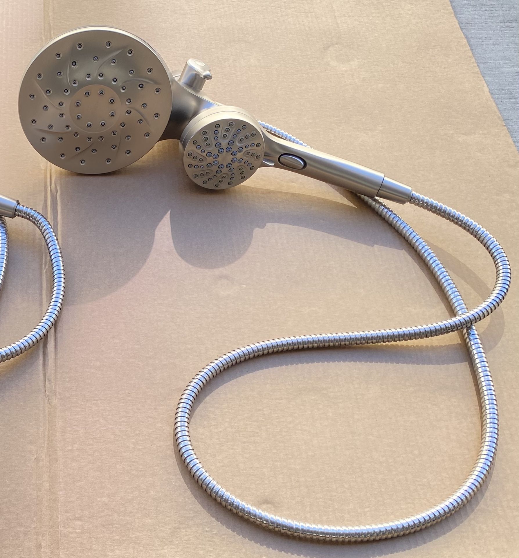 Used Moen Engage Handheld Showerhead with Magnetix In Excellent Condition (Model 26010SRN)