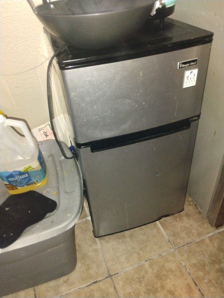 Mini Fridge
