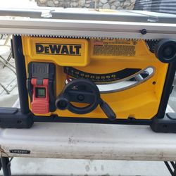 Dewalt Compact Portable Jobs item Tableau (15 Amp Corded 8-1/4 in)