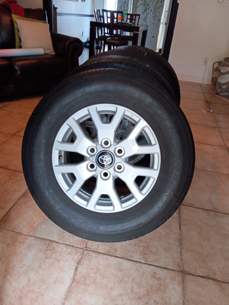 4x 17" TOYOTA TACOMA TUNDRA FACTORY OEM WHEES RIMS 2024