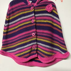 great condition 4y knitting cape 