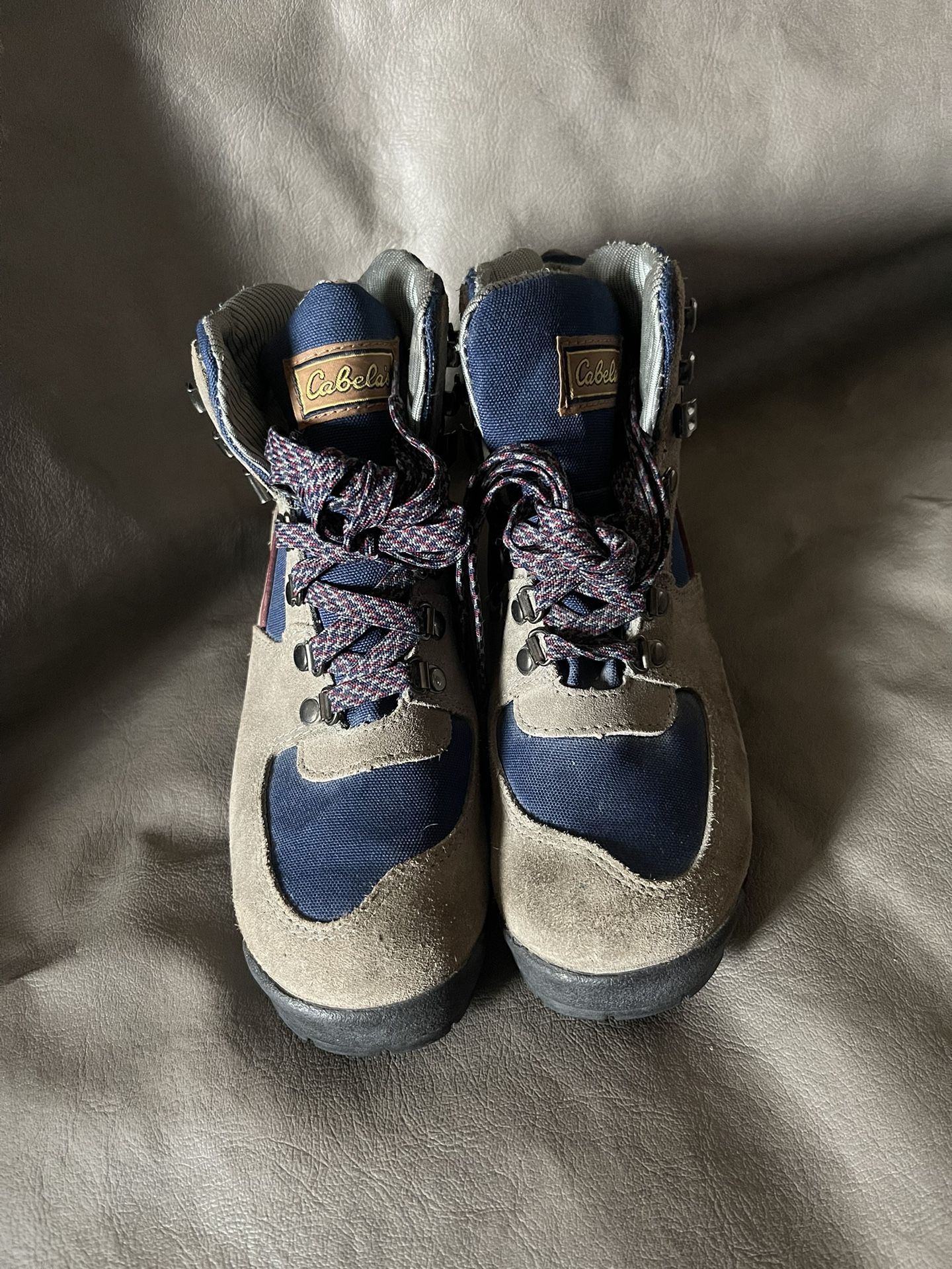 Cabelas Hiking Boots Women’s 7.5