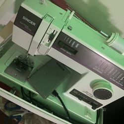 Singer 9420T Sewing Machine – Reliable & Comes with Manual