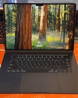 🔥 LIKE NEW 15” M4 MACBOOK AIR – 16GB RAM / 256GB 🔥