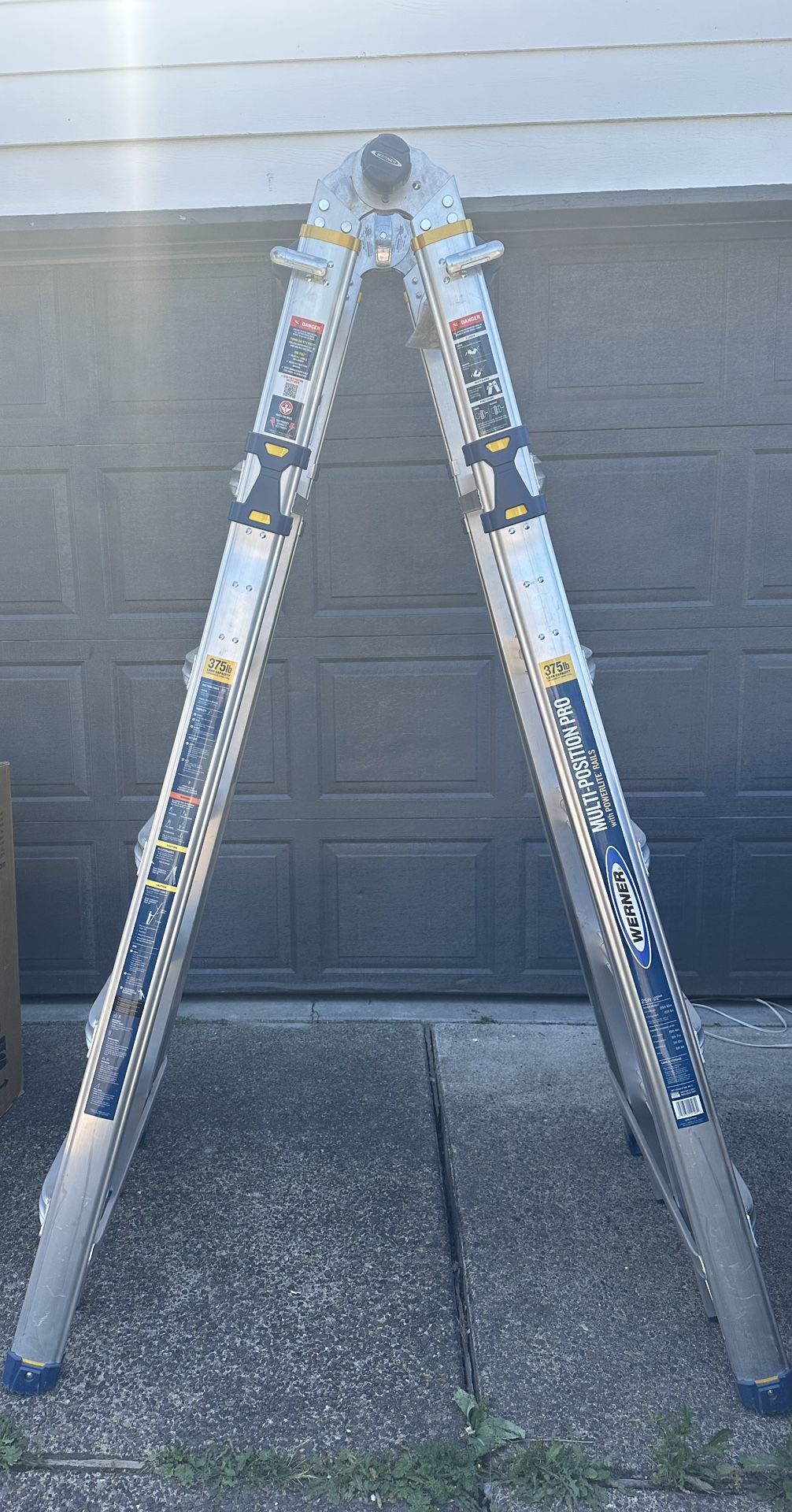 25' Werner Multi Pro Ladder With Power Lite Rails