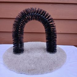 Cat Self Grooming Arch with a Scratching Pad Base