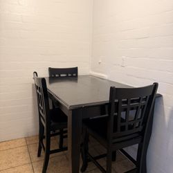 Kitchen Table & 3 Chairs . 