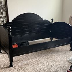 Black Daybed- No Mattress