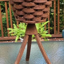 Vintage American Wicker MCM Rattan & Wicker Basket Plant Stand Tripod Legs 21"H 11"W 6"Deep