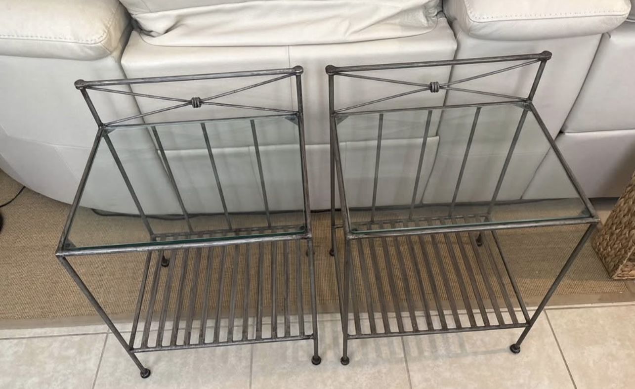 2 END TABLES / NIGHTSTANDS GLASS TOP/METAL FRAME