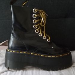 Women's black jadon dr. marten boots suze 7