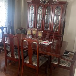 China Set With Dinner Table & 6 Chairs 