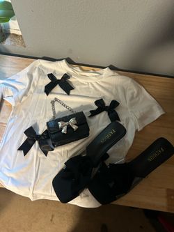 Bundle of bow outfits