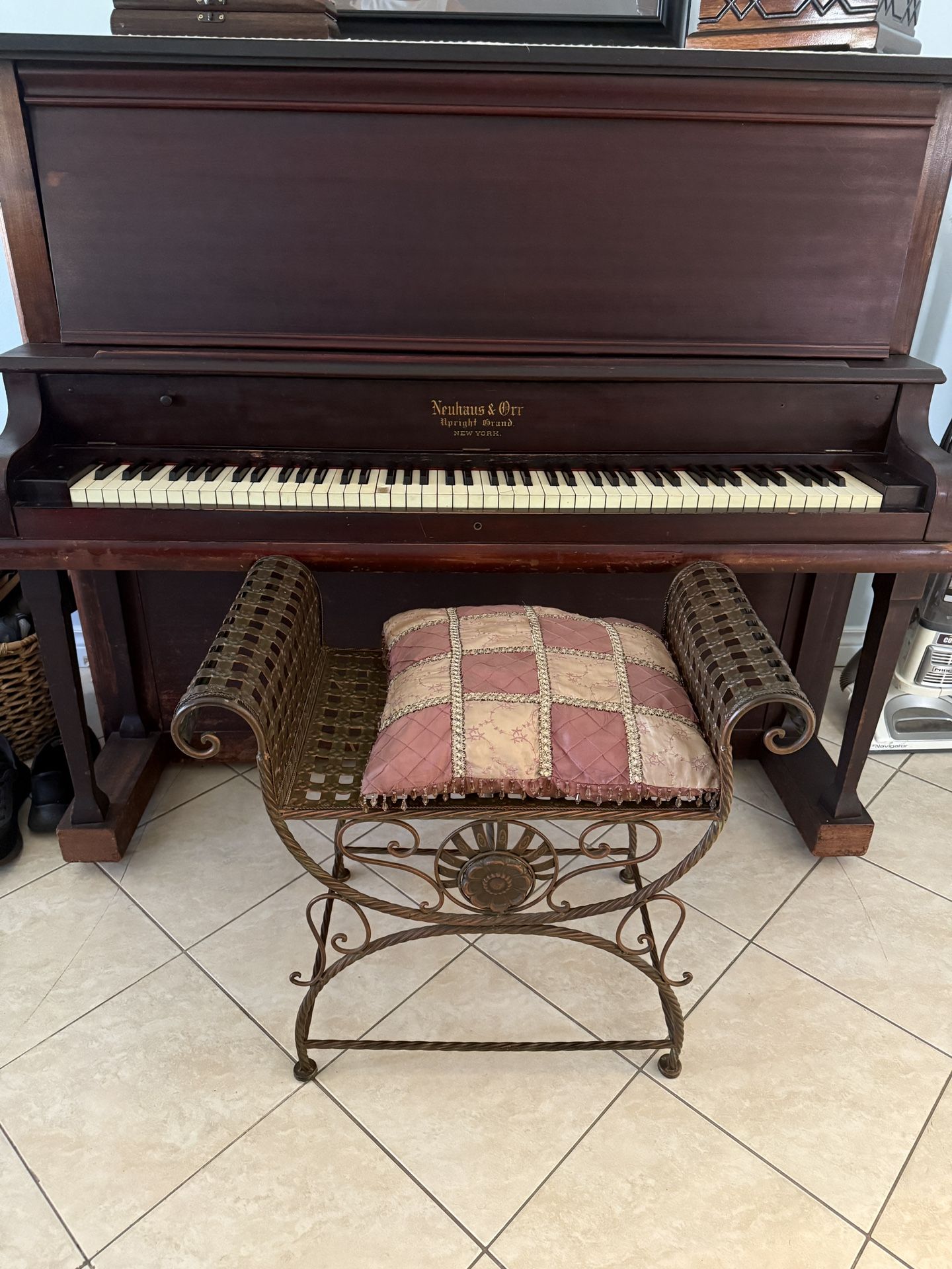 Free Upright Grand Piano