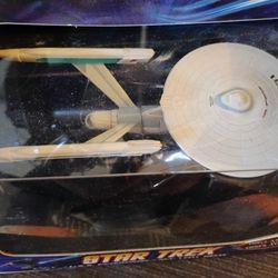 Star Trek Space Ship Brand New 