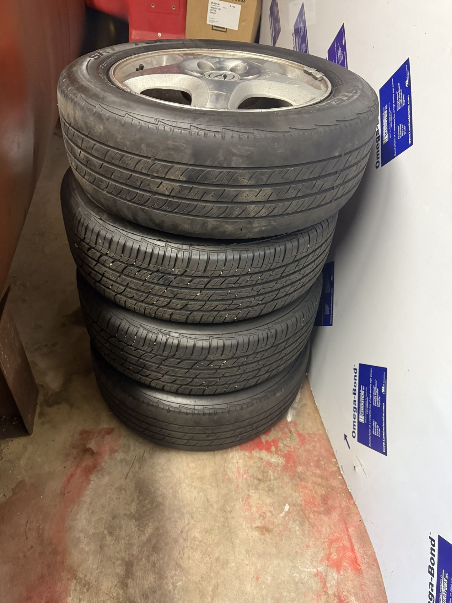 Acura Wheel