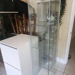 Glass Display 