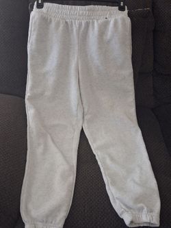 Girl.\nS youth sweats