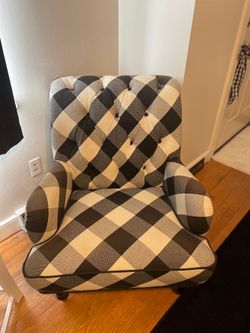 Black and off white chair