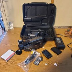 Hitachi VM-E56A Camcorder with case Tested Working