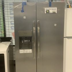 Frigidaire 26 cu. ft. Side-by-Side Standard Depth Refrigerator $700