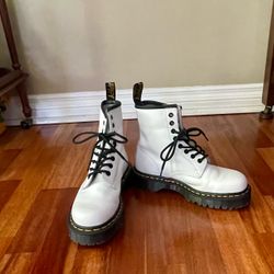Dr Martin Airwair boots