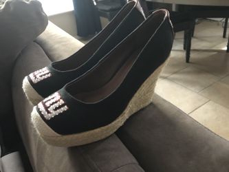 NY Giants wedge heels