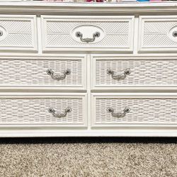 Bedroom Set - Dresser Chest of Drawers Nightstand