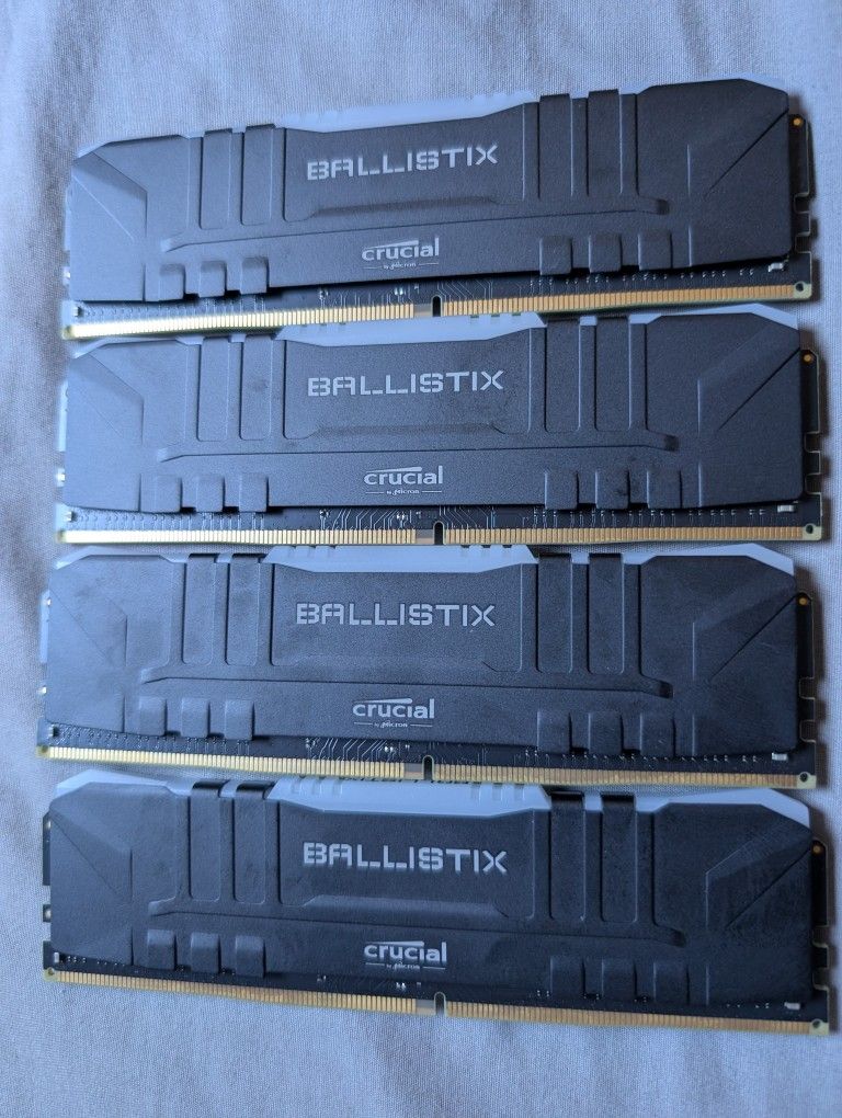 32gb 4x8 DDR4 Crucial Ballistix RGB 3600mhz RAM (Possibly Broken)
