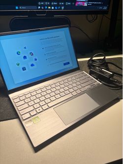 Asus Zenbook 14 inch laptop
