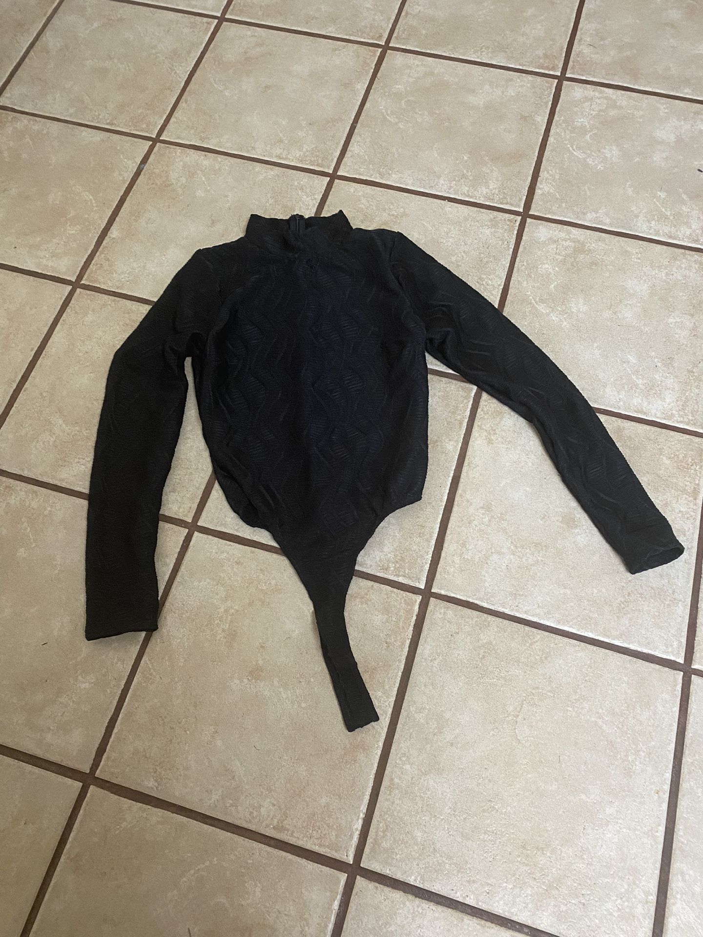 Woman’s Mock T-neck Bodysuit Size S By Blanc