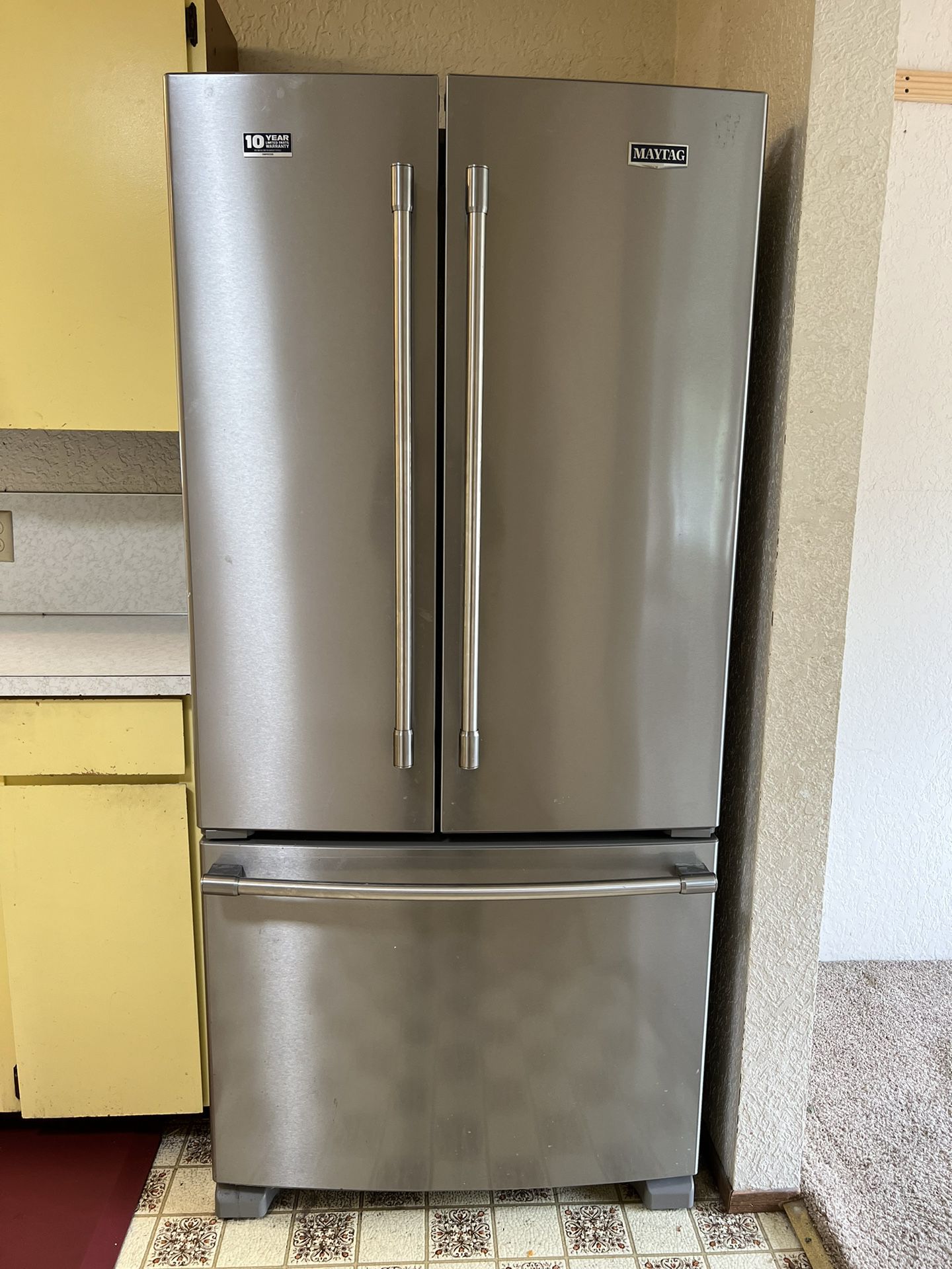 Maytag 22.1-cu ft French Door Refrigerator with Ice Maker (Fingerprint Resistant Stainless Steel) 