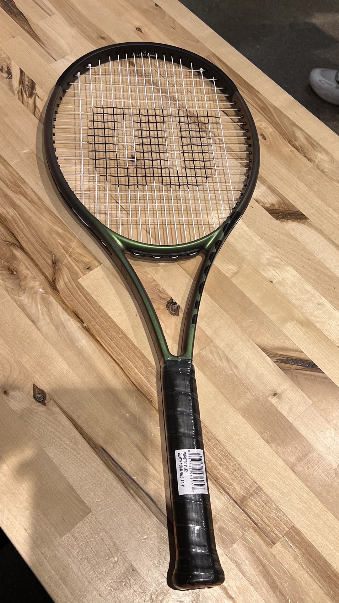 Wilson Blade V.8 Tennis Racket