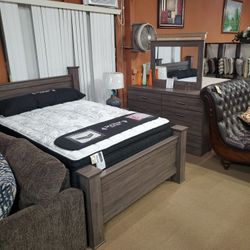 4pc Queen Bedroom Set