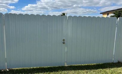 Vertical metal fence