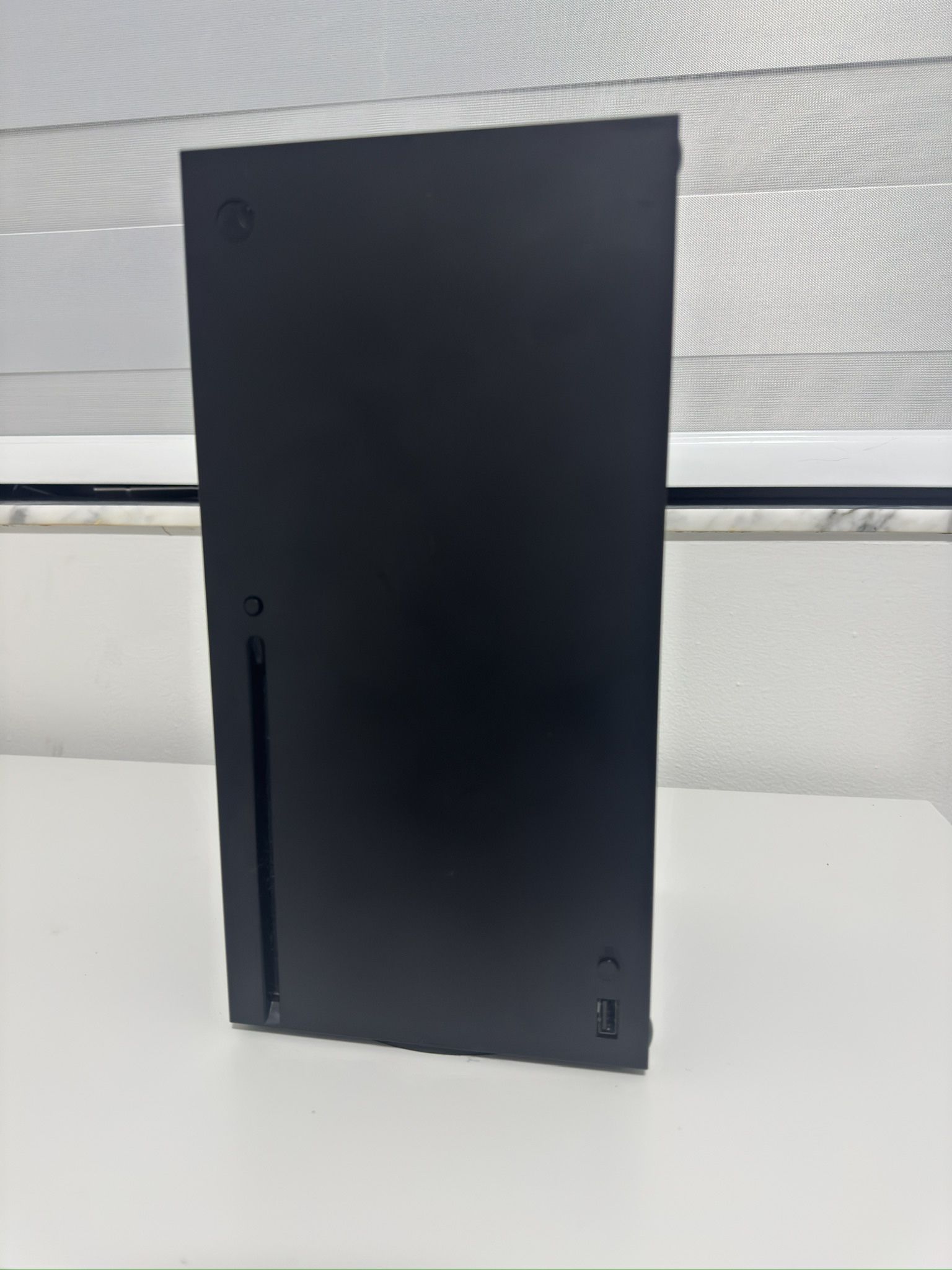 Xbox Series X *NO CONTROLLER*