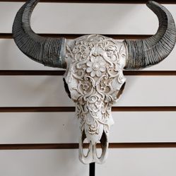 Southwest Aged Bone Tooled Scroll Lace Bull Cow Steer Head Skull Sculpture On Museum Pole Stand