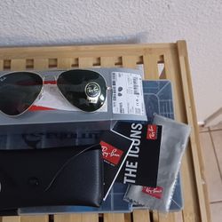 Brand New Ray Bands Sun Glasses