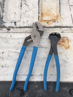 Two pliers like new just used once