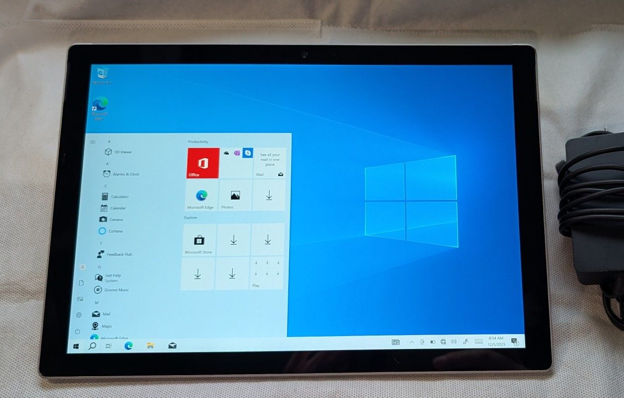 NICE MICROSOFT SURFACE PRO 5 WINDOWS 10 TABLET M3 128GB