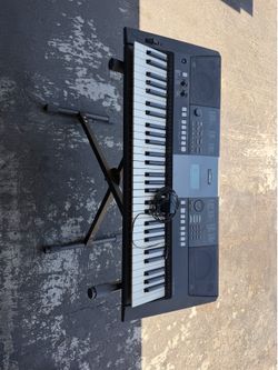Yamaha PSR E423 Keyboard
