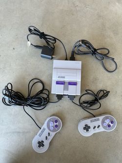 Super Mini Nintendo W/multiple games included