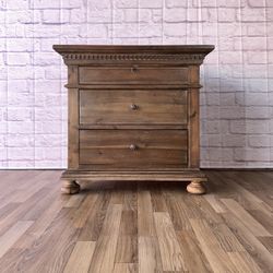 Restoration Hardware St. James Nightstand (1)⚡️