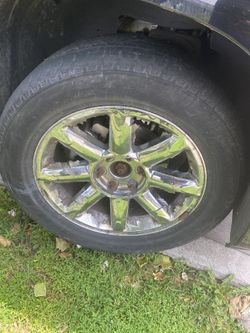 2 Denali Yukon Tahoe Cadillac Suburban Rims