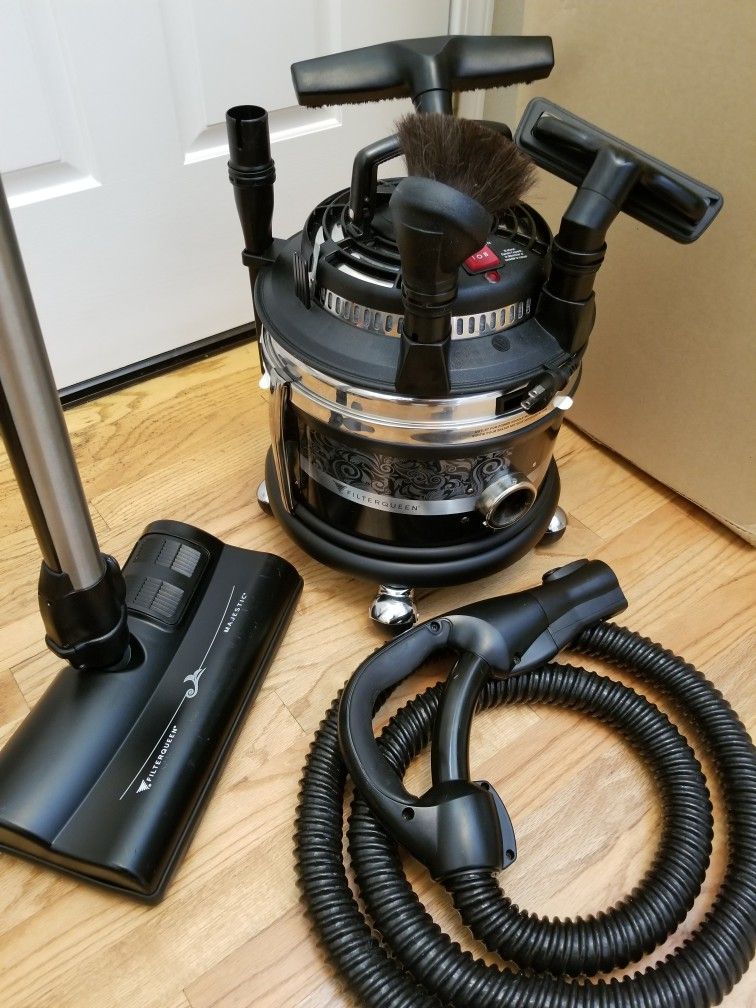 NEW cond FILTER QUEEN 360SS VACUUM WITH COMPLETE ATTACHMENTS , AMAZING POWER SUCTION , WORKS EXCELLENT , IN THE BOX